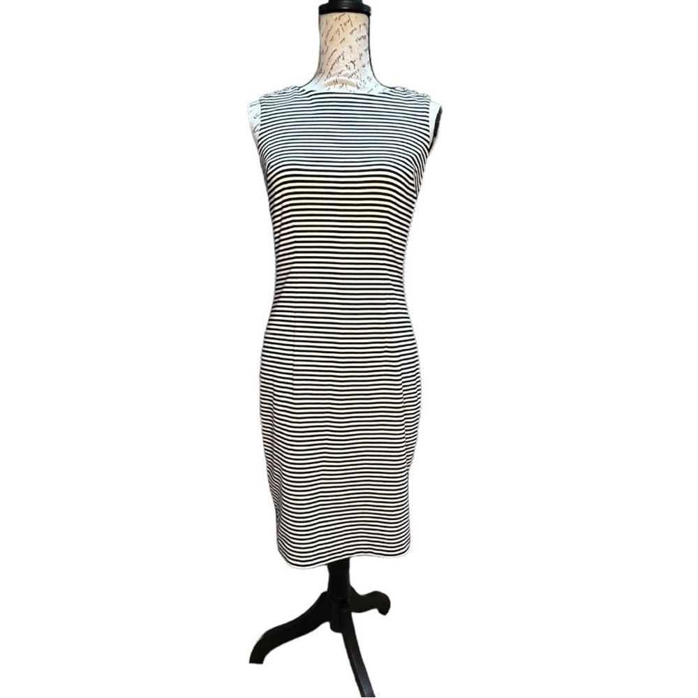 White House Black Market Black and White Striped Stretchy Dress Size 0
